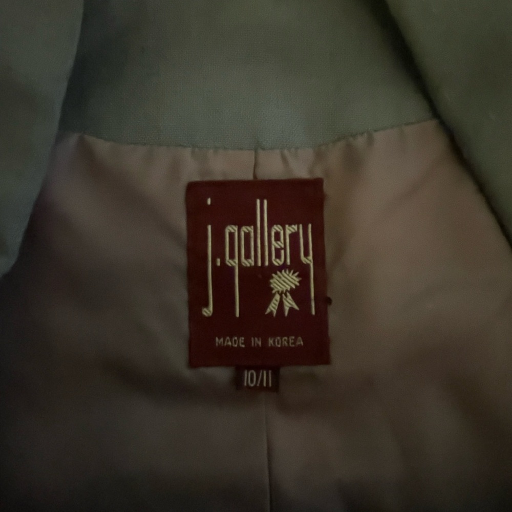 Woman’s Suit - Size 11/12 - j gallery - Picture 3 of 3